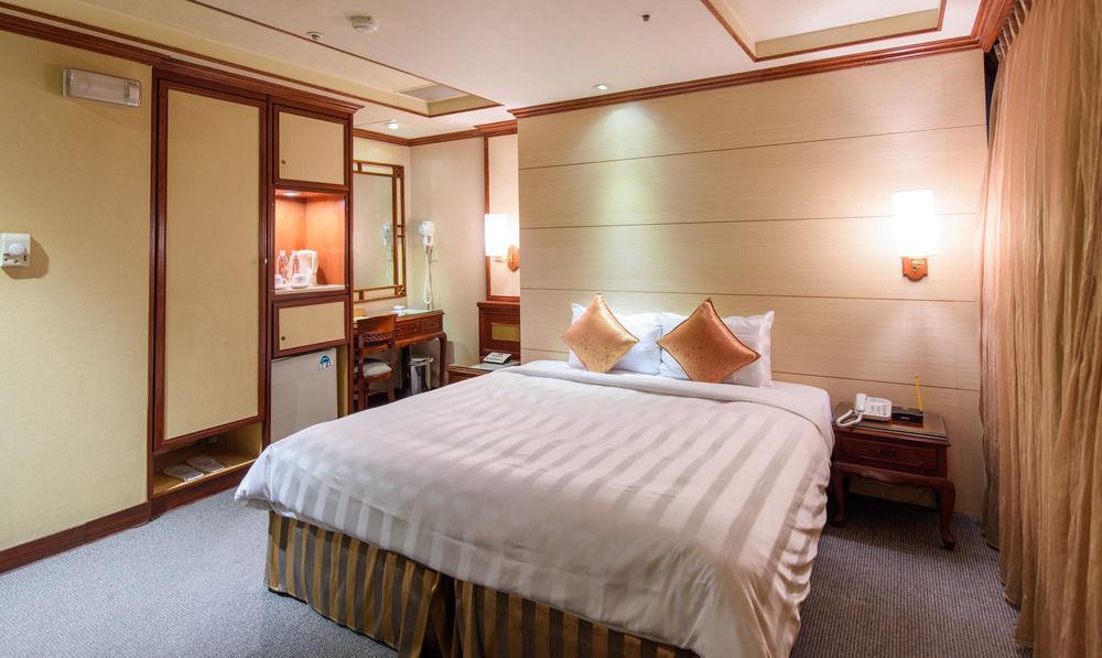 Silken Hotel Тайбэй Экстерьер фото
