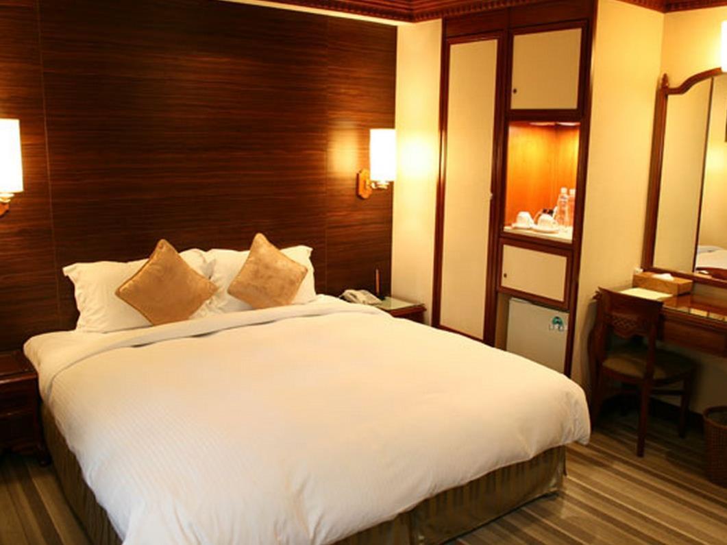 Silken Hotel Тайбэй Экстерьер фото
