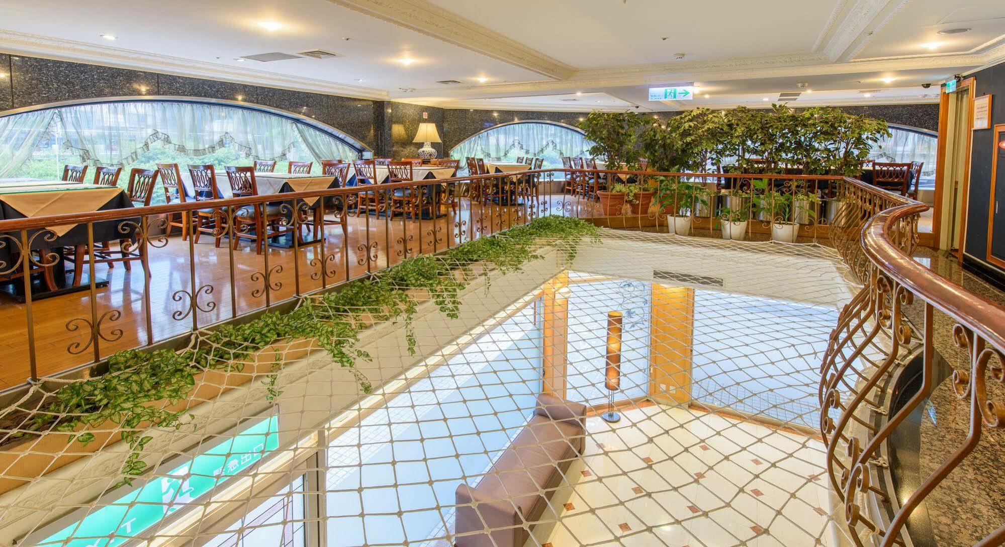 Silken Hotel Тайбэй Экстерьер фото